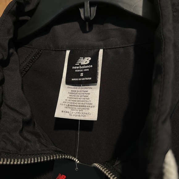 New Balance Jacket - Picture 3 of 6